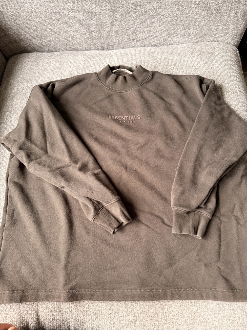 ESSENTIALS Men’s Brown Mock Neck Pullover